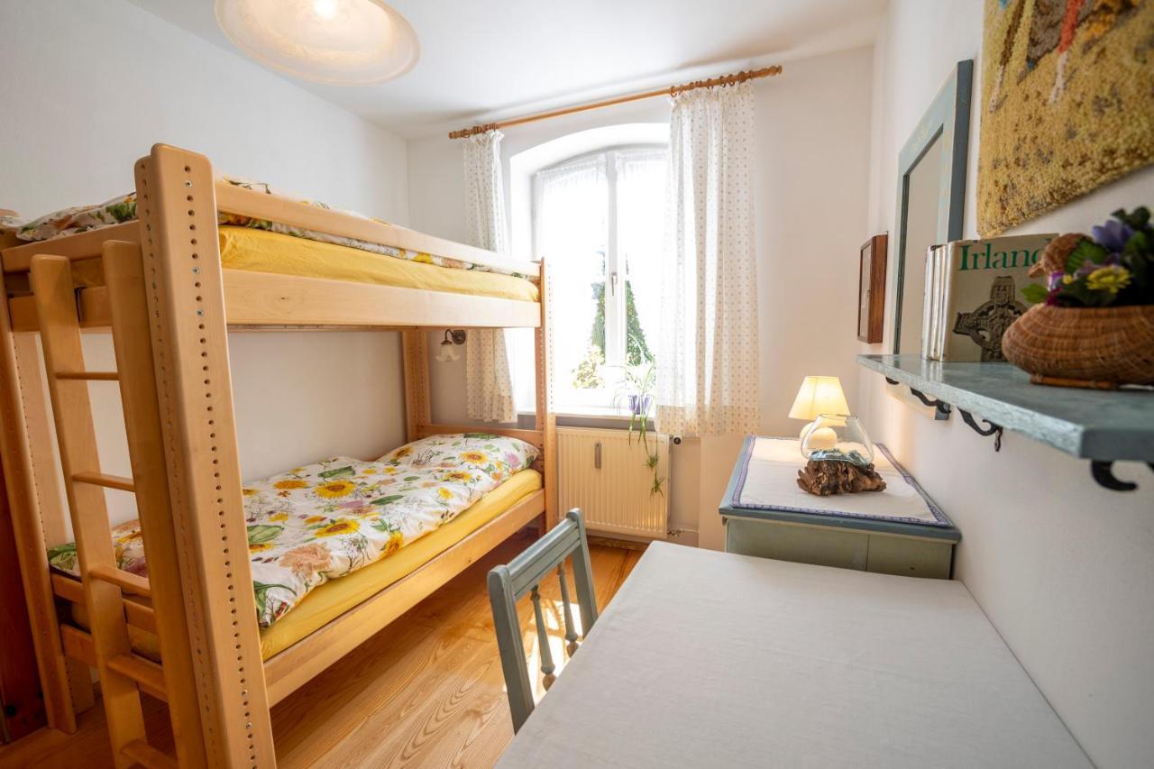 Landhauswohnung Mit Wildromantischem Garten Füssen Esterno foto
