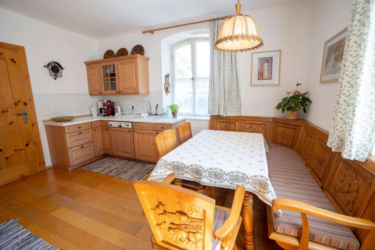 Landhauswohnung Mit Wildromantischem Garten Füssen Esterno foto