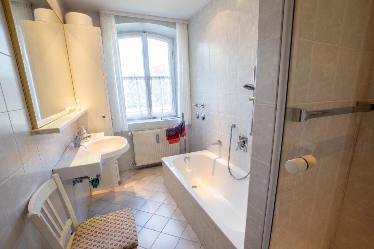 Landhauswohnung Mit Wildromantischem Garten Füssen Esterno foto
