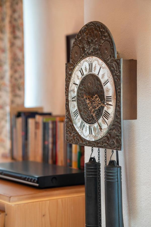 Landhauswohnung Mit Wildromantischem Garten Füssen Esterno foto